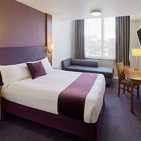 Premier Inn Warrington South Exterior foto