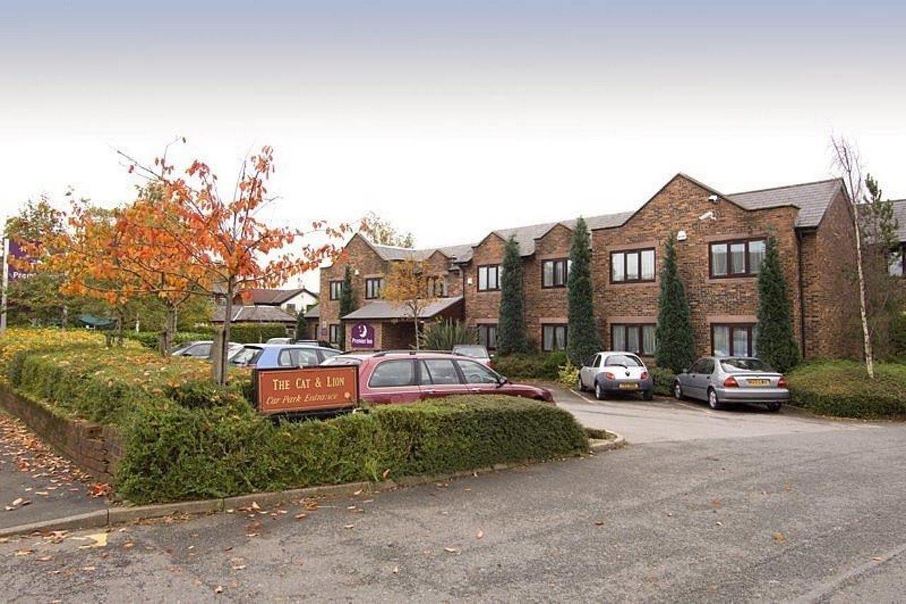 Premier Inn Warrington South Exterior foto